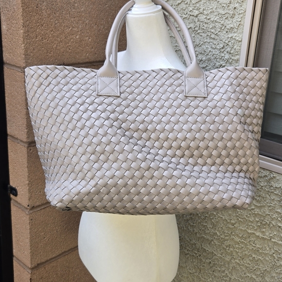 Expressions Nyc Handbags - Expressions NYC Large Beige Woven Tote Bag